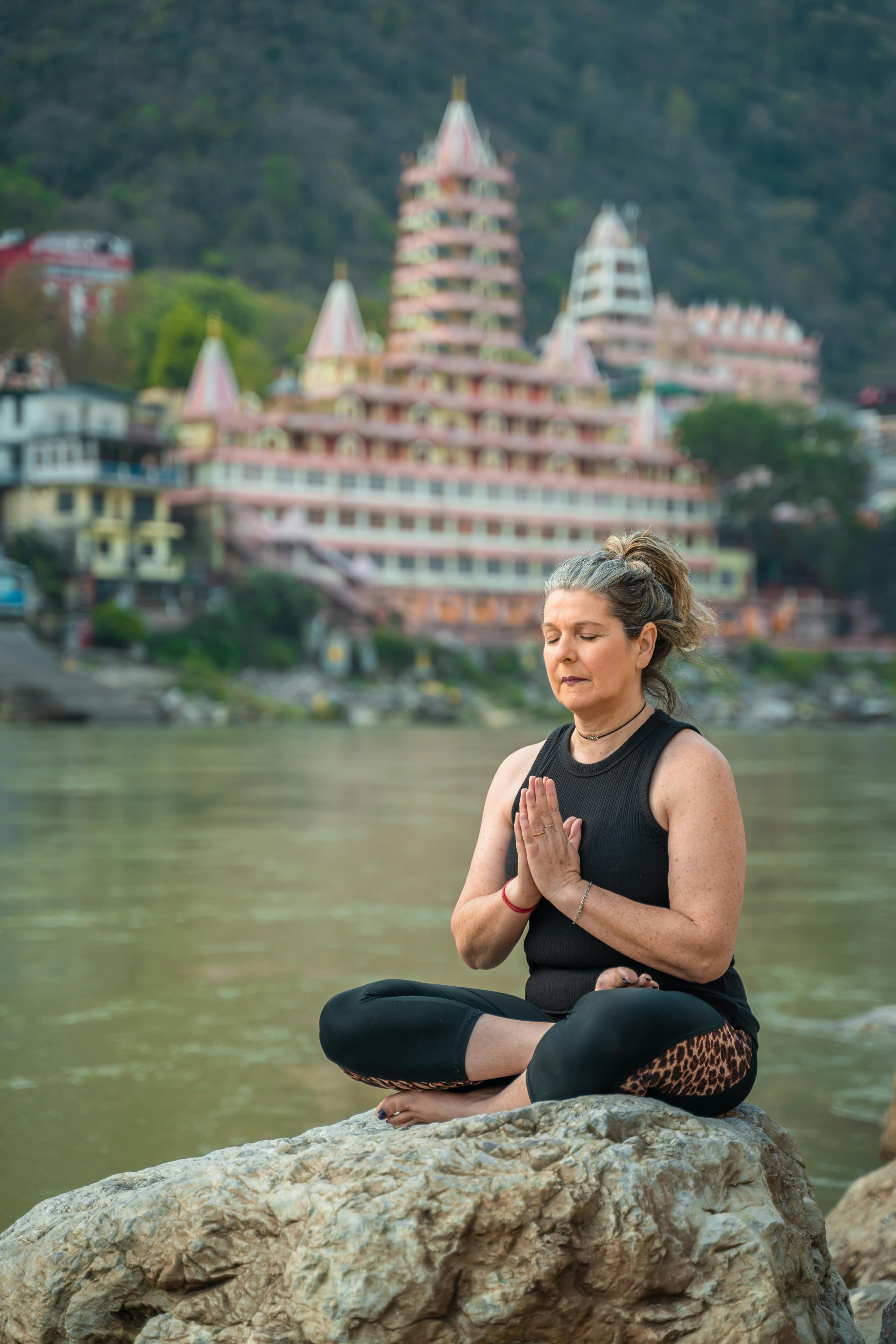 The Master Guide to Rudraksha Mukhi, Astrology & Sacred Energization